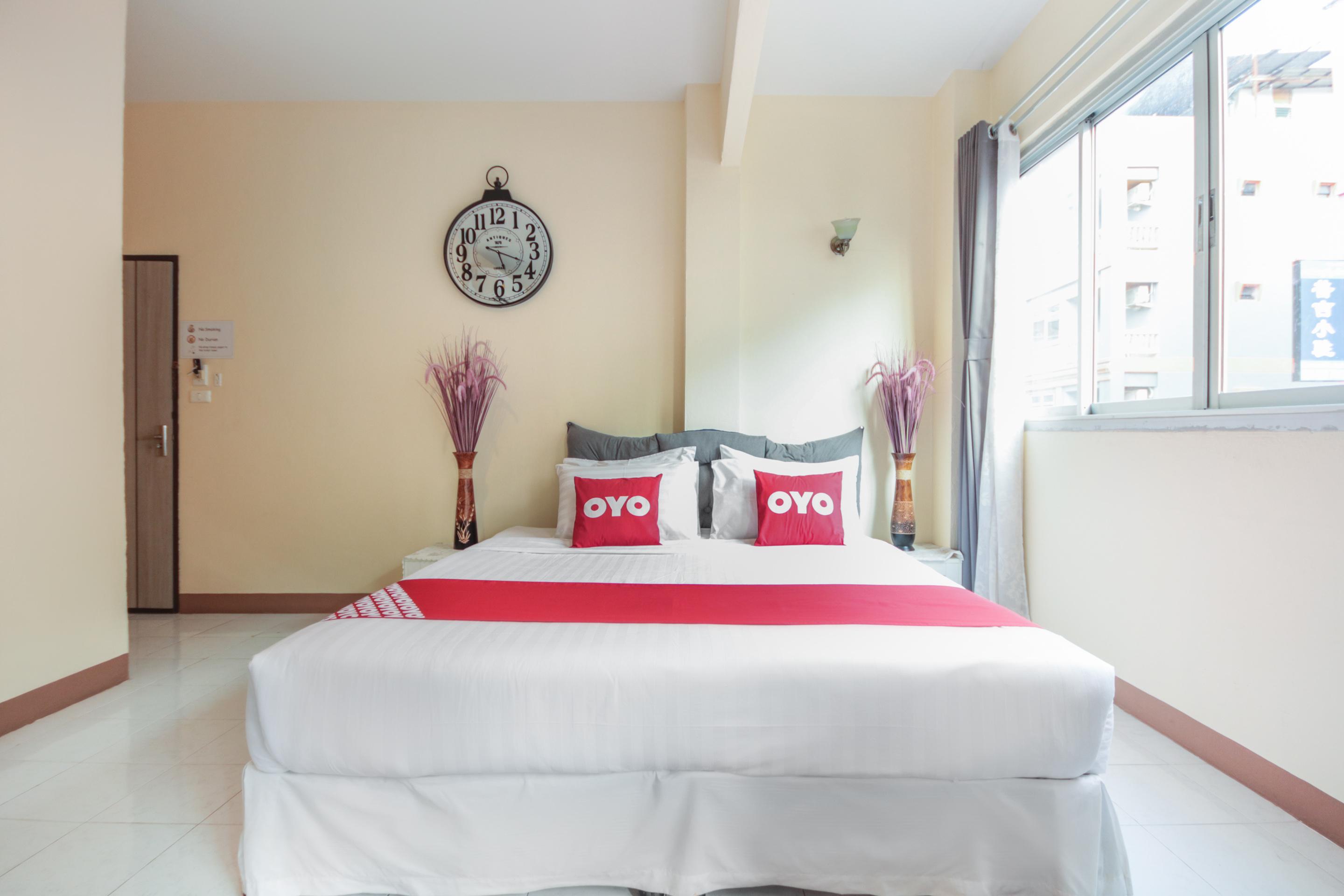 Patong Oyo 1134 Baan Zarn Guesthouse מראה חיצוני תמונה